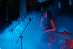 Brněnská kapela Jinany hledá basáka/basačku!